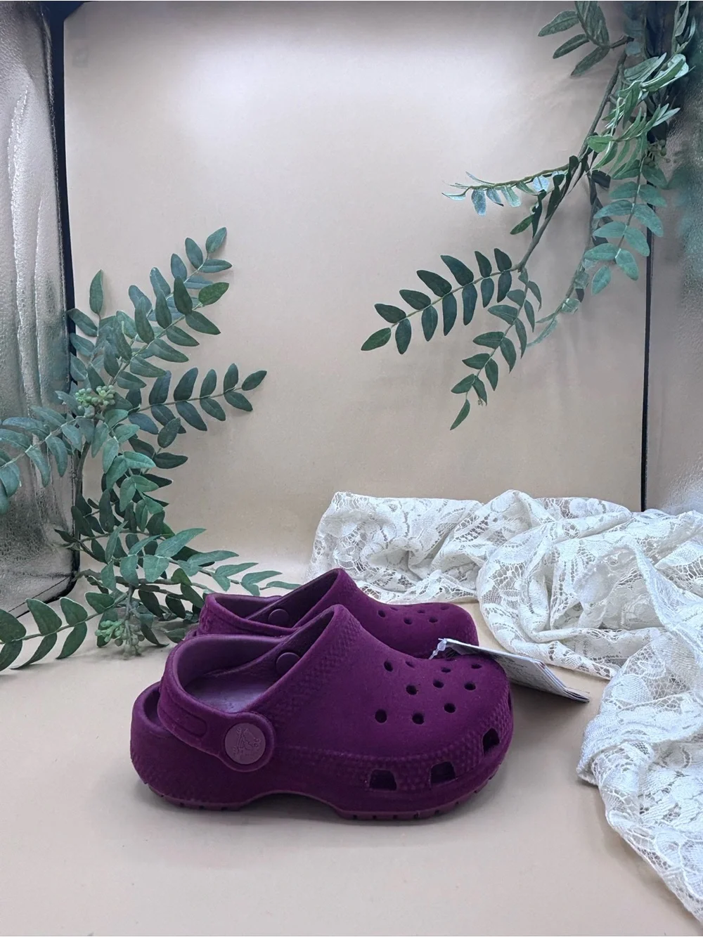 CROCS Kids Classic Clog in Burgundy/Velvet Red
